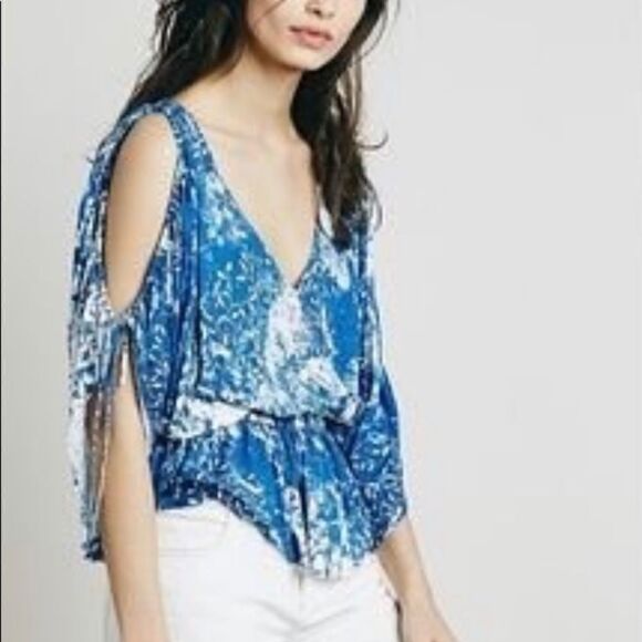Free People Abracadabra Cold Shoulder Floral V-Neck Top Indigo Combo - Size: S - Picture 7 of 16